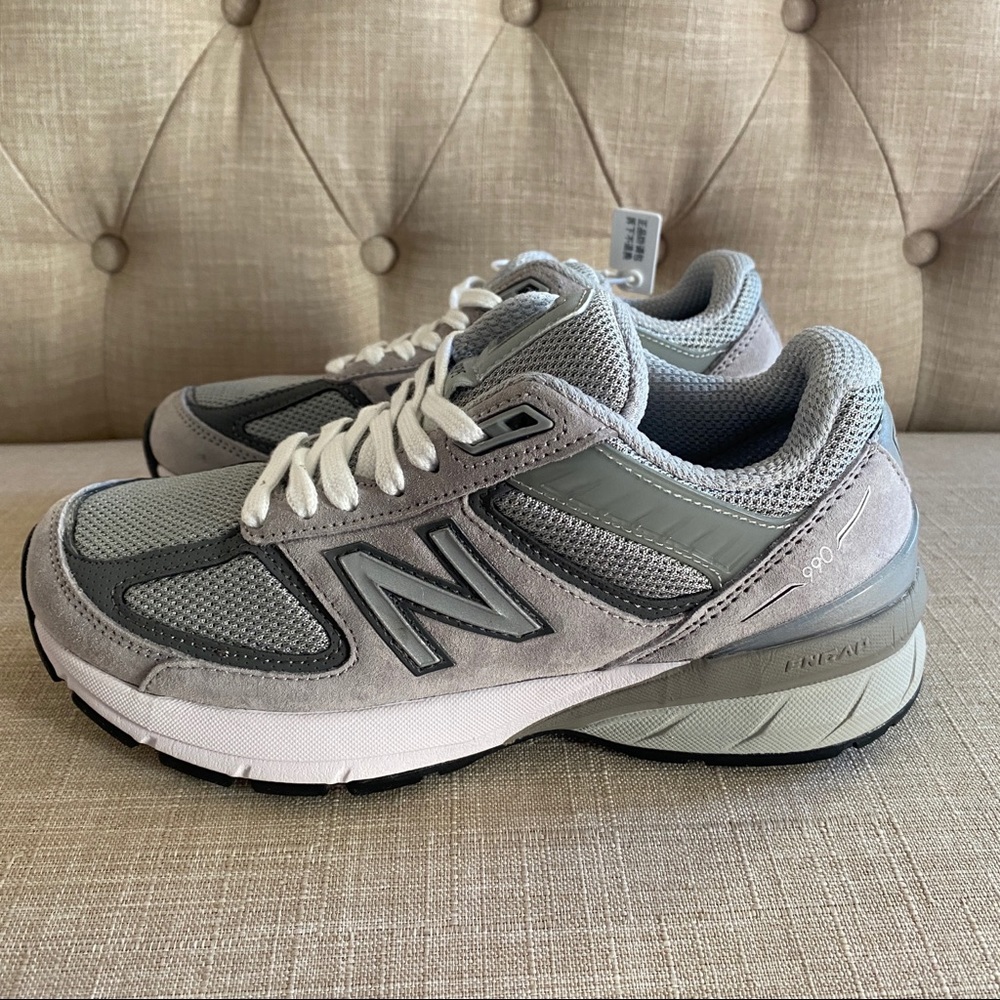 New Balance Women's 990v5 Grey Sneakers Size 6.5